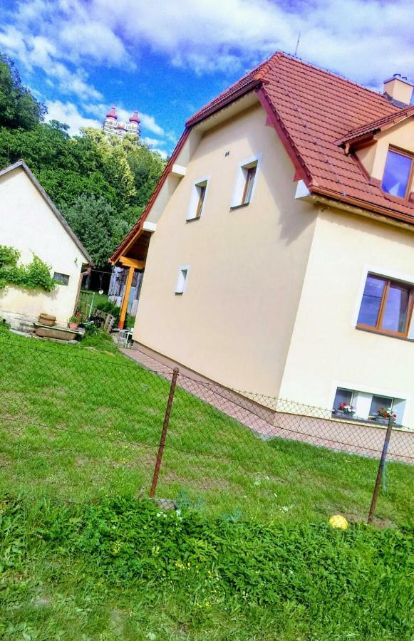 Apartman Pod Kalvariou - Rodinny Dom บันสกา ชีอาว์นีซา ภายนอก รูปภาพ